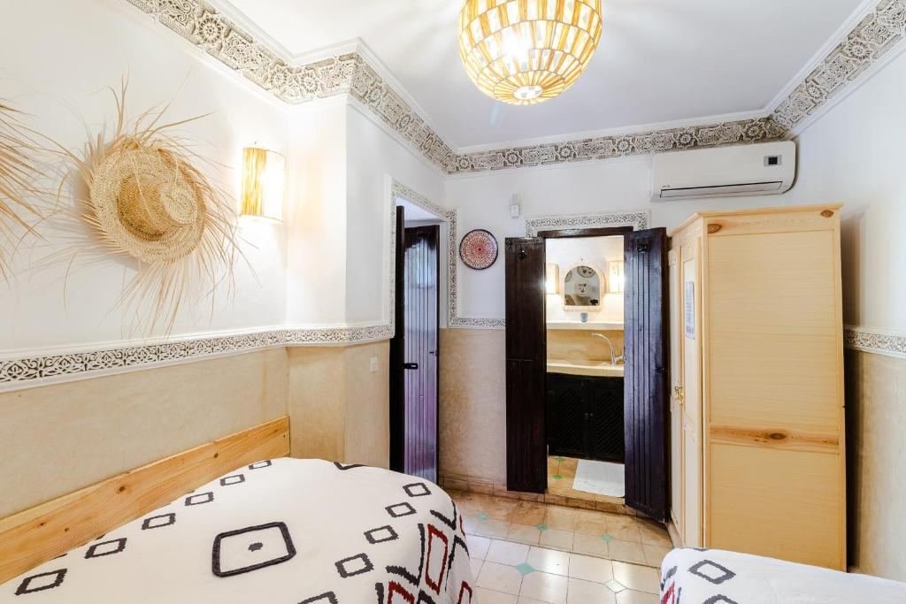 Twin Room at Riad Davina with two single beds